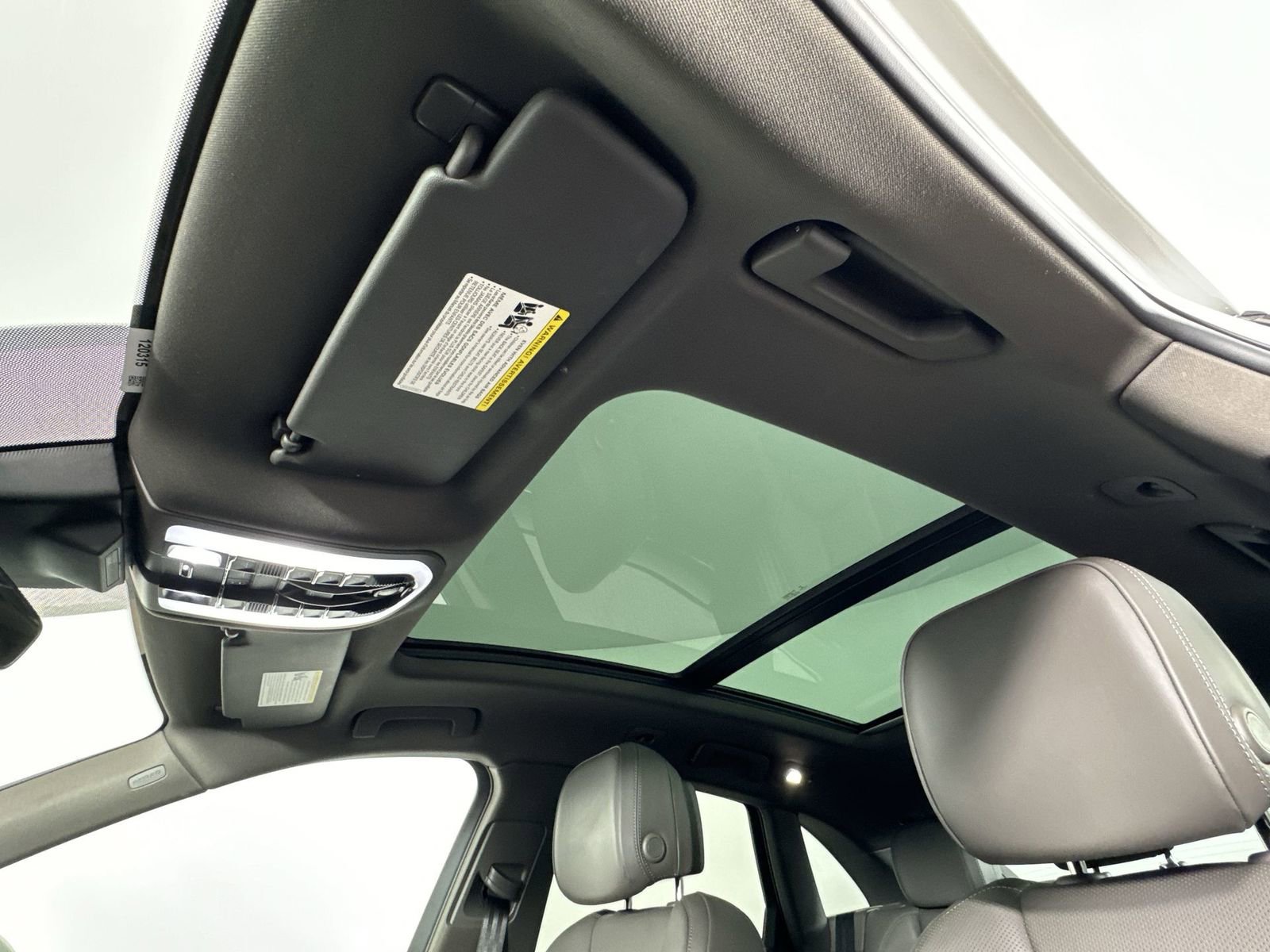 Used 2023 Porsche Macan image 18