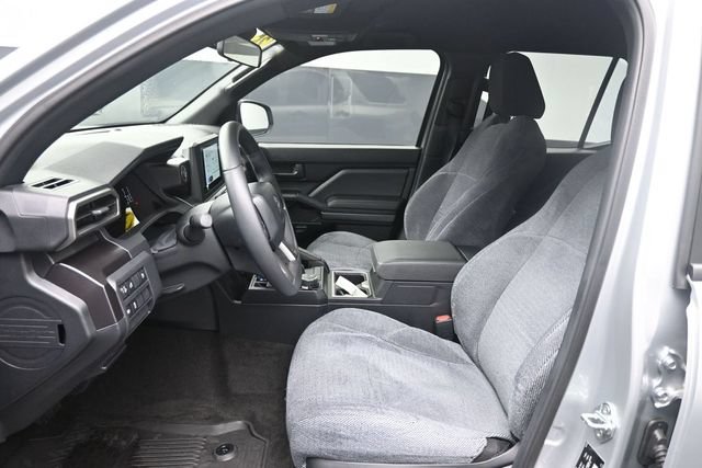 Used 2025 Toyota 4Runner SR5 AWD/4WD image 18