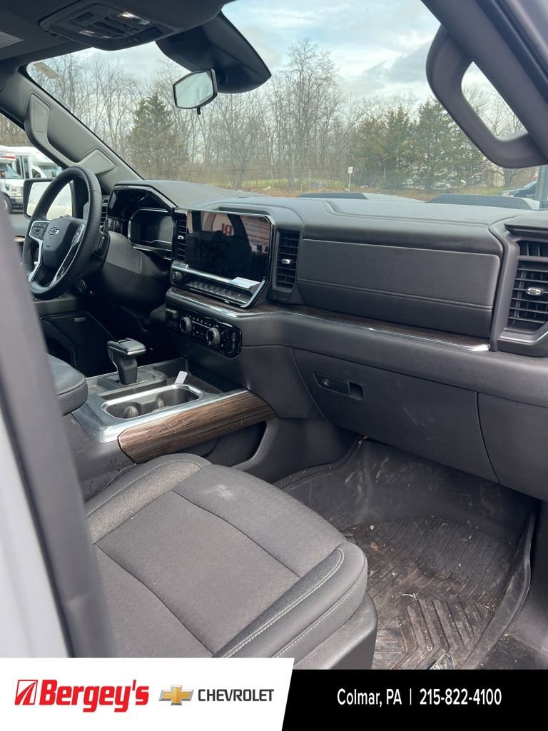 Used 2024 Chevrolet Silverado 1500 LT Trail Boss AWD/4WD image 25