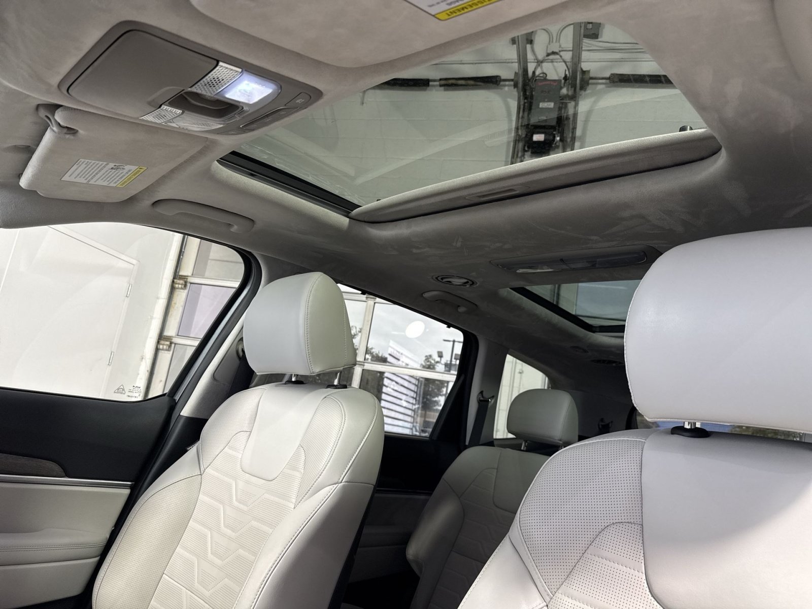 Used 2022 Kia Telluride SX w/ SX Prestige Package AWD/4WD image 25