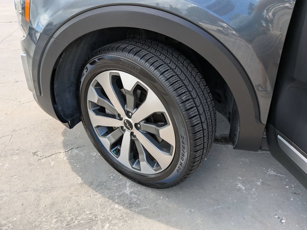 Certified 2022 Kia Telluride S FWD image 36
