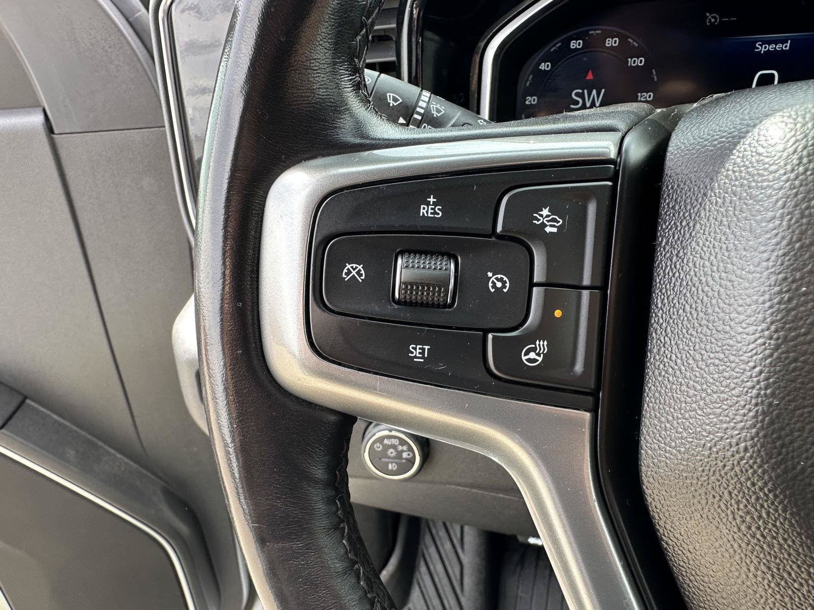 Used 2022 Chevrolet Silverado 1500 RST AWD/4WD image 21