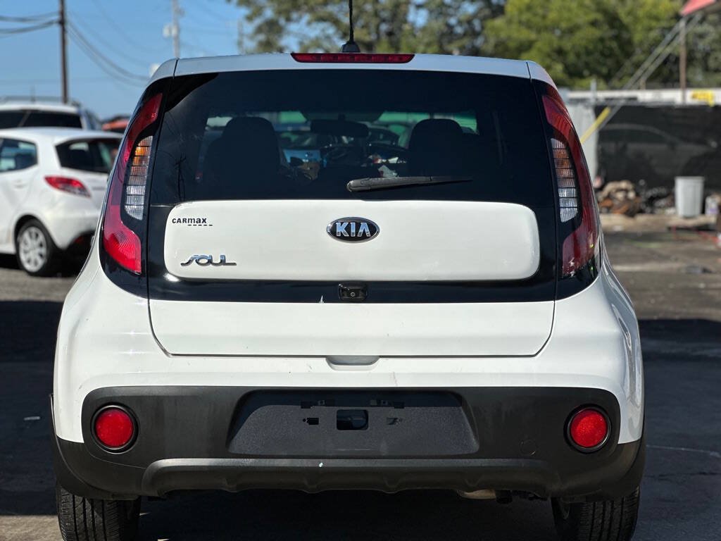 Used 2019 Kia Soul FWD image 7