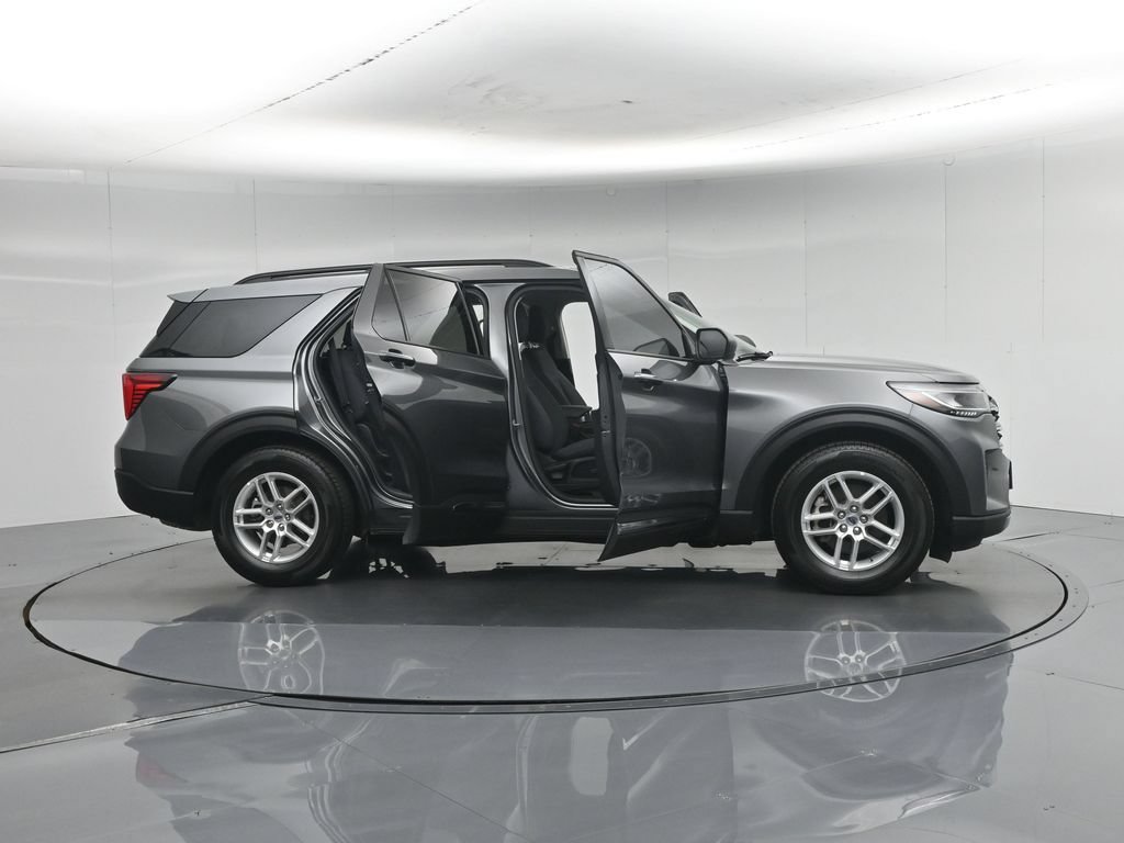 Certified 2025 Ford Explorer Active RWD image 39