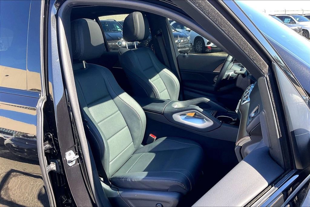 Certified 2025 Mercedes-Benz GLE 450 4MATIC image 7