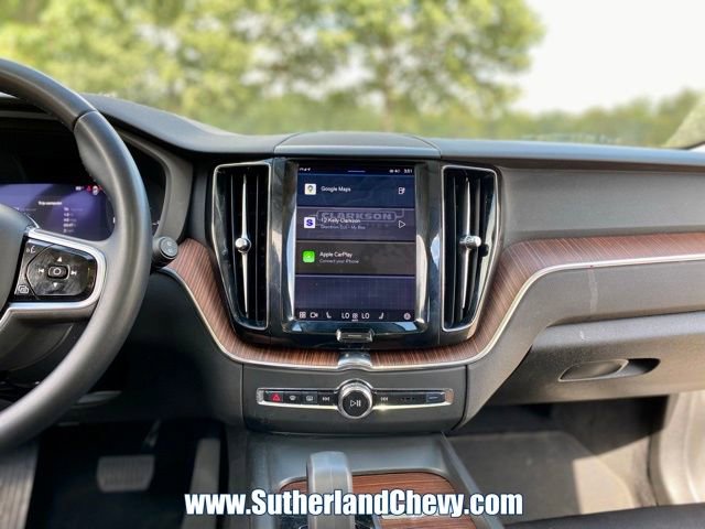 Used 2023 Volvo XC60 T8 Plus image 25