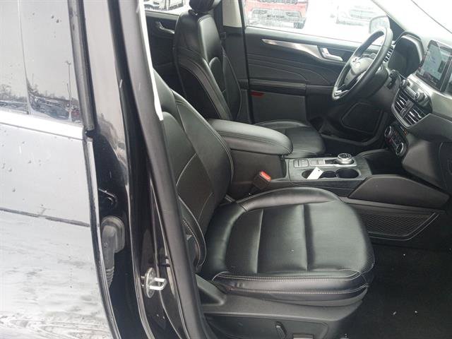 Used 2022 Ford Escape Titanium image 89