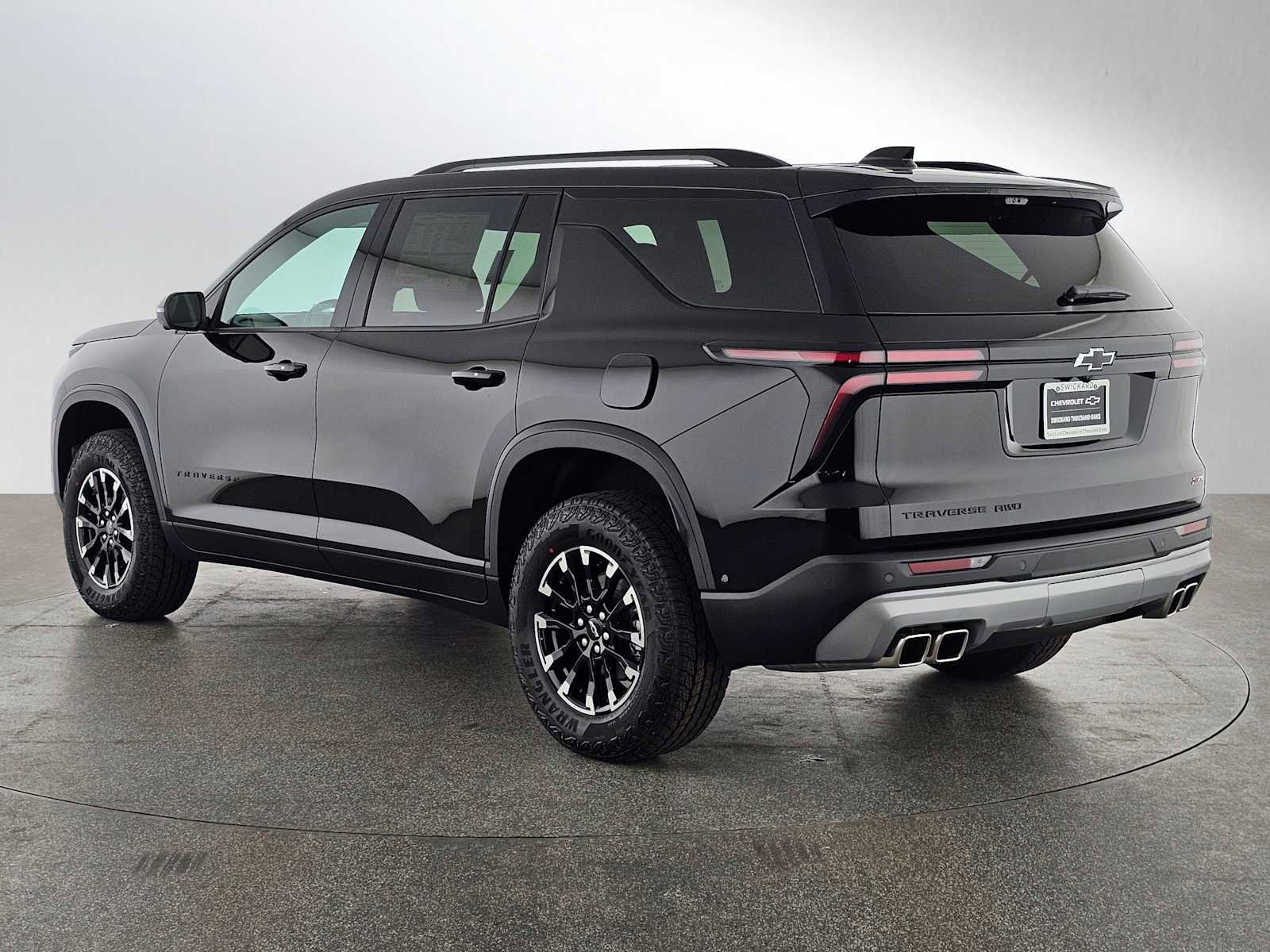 New 2026 Chevrolet Traverse Z71 w/ Enhanced Driving Package image 5