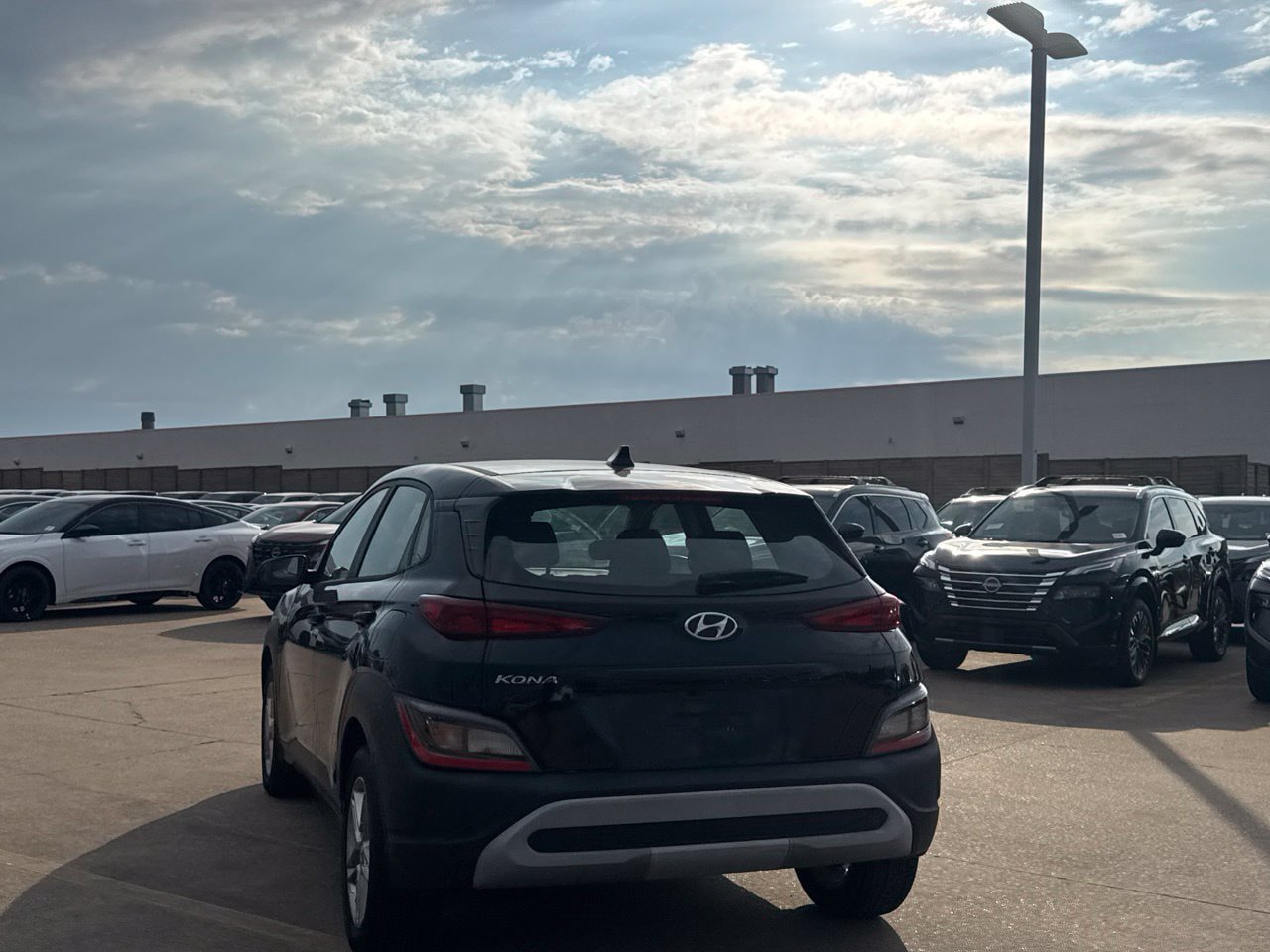 Used 2022 Hyundai Kona SE FWD image 19