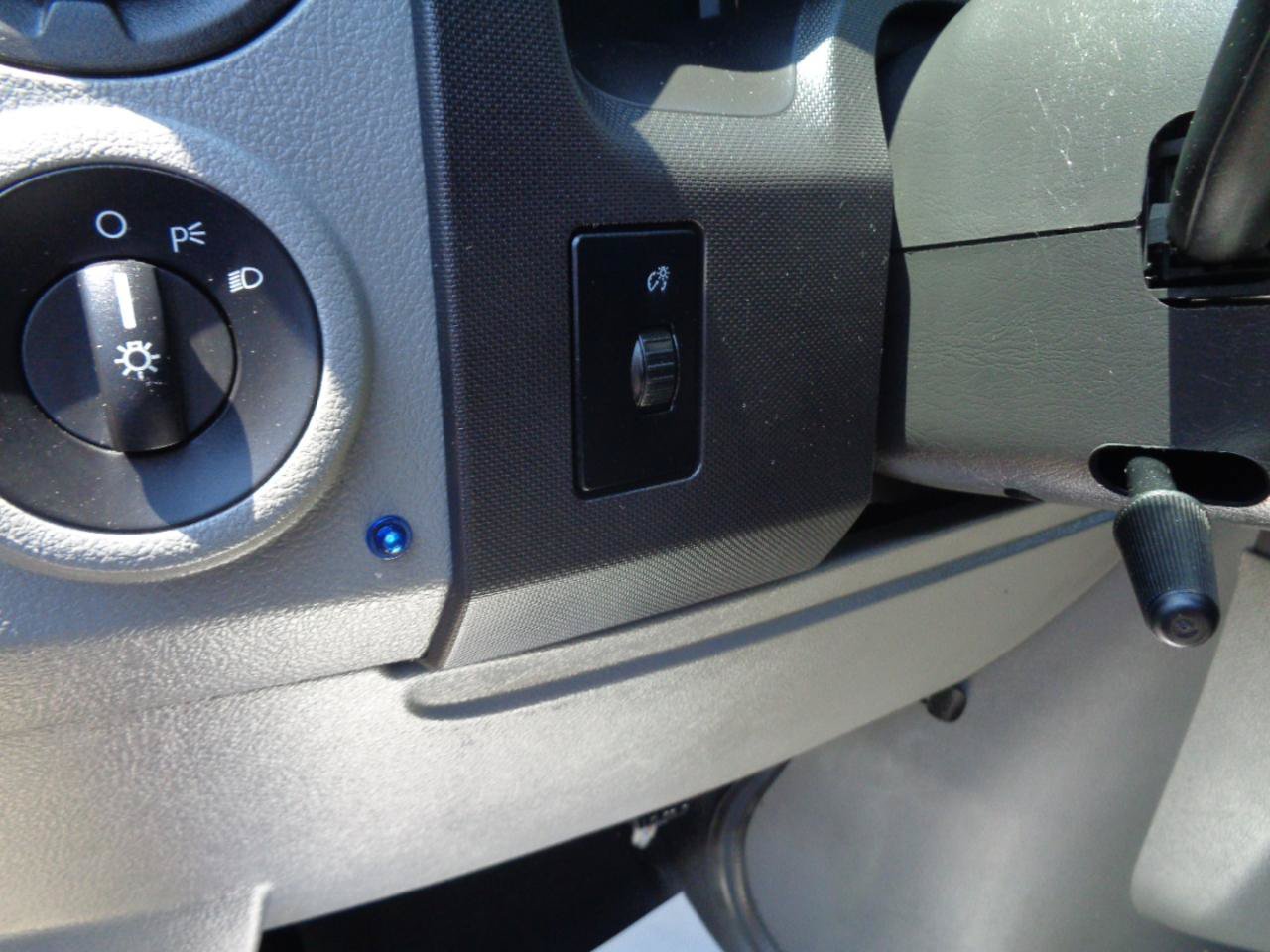 Used 2012 Ford E-250 and Econoline 250 w/ PWR Group RWD image 26
