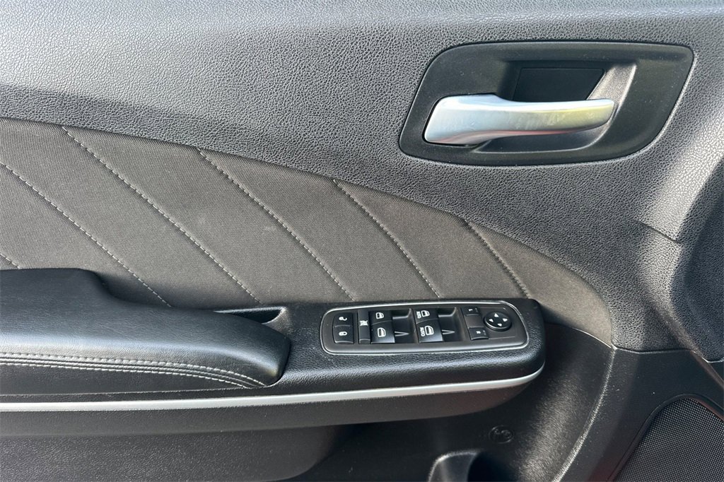 Used 2021 Dodge Charger SXT image 12