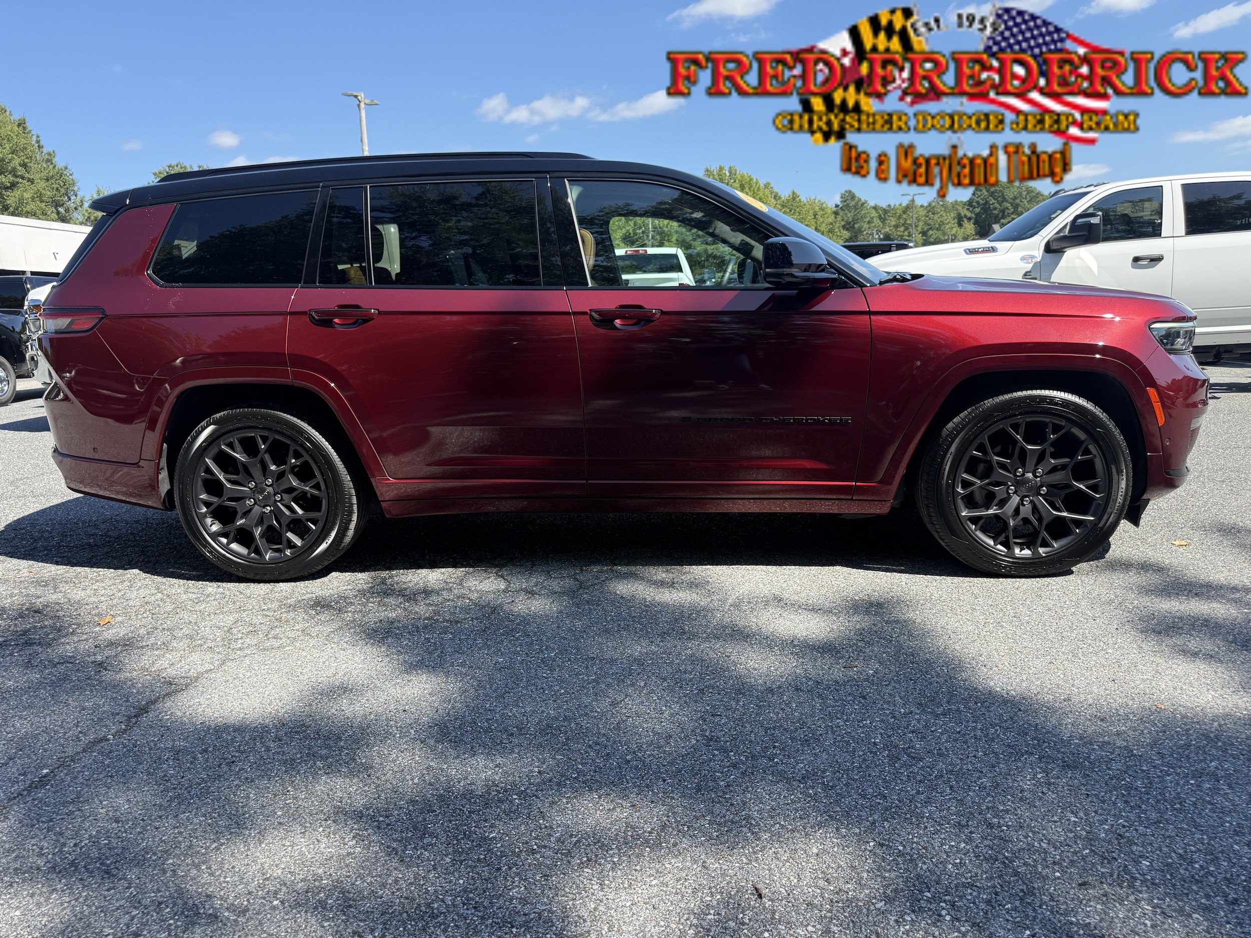 Used 2025 Jeep Grand Cherokee L Summit AWD/4WD image 9