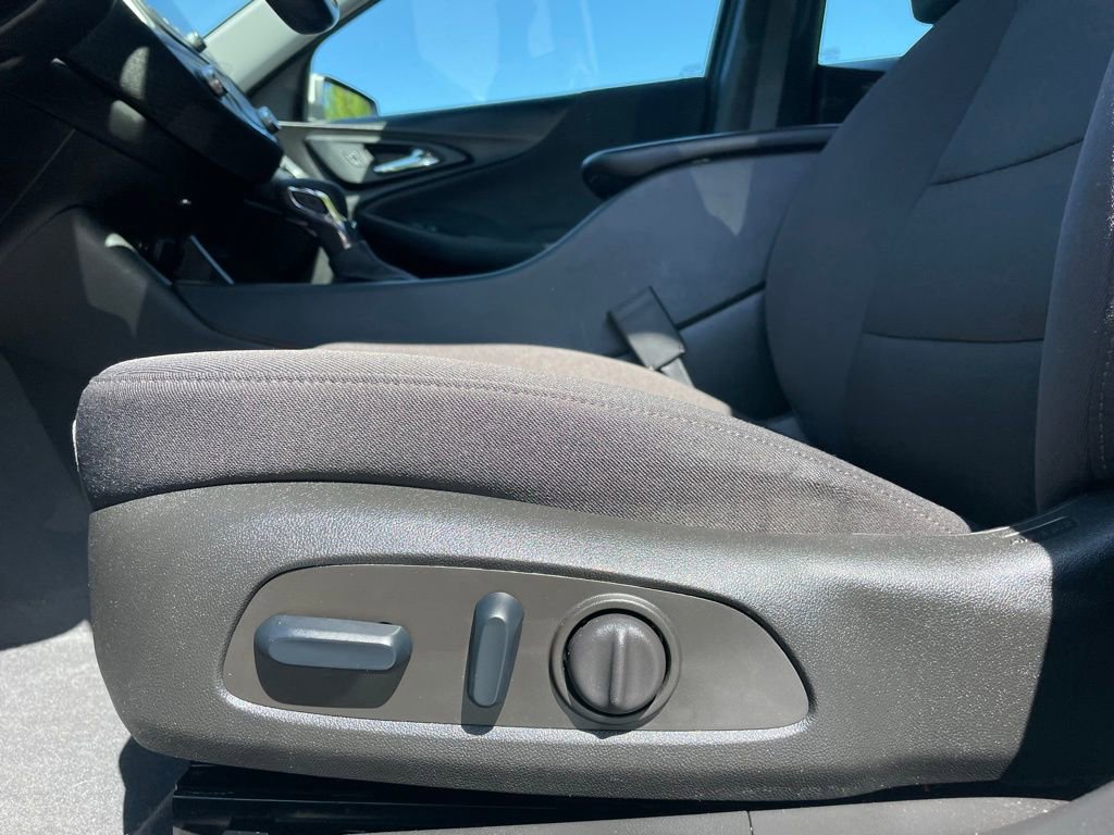 Used 2024 Chevrolet Malibu RS FWD image 23