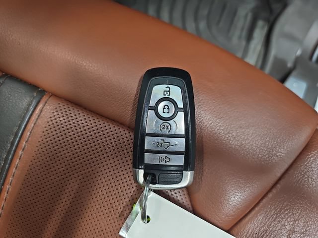 Used 2019 Ford F350 King Ranch w/ King Ranch Ultimate Package AWD/4WD image 26