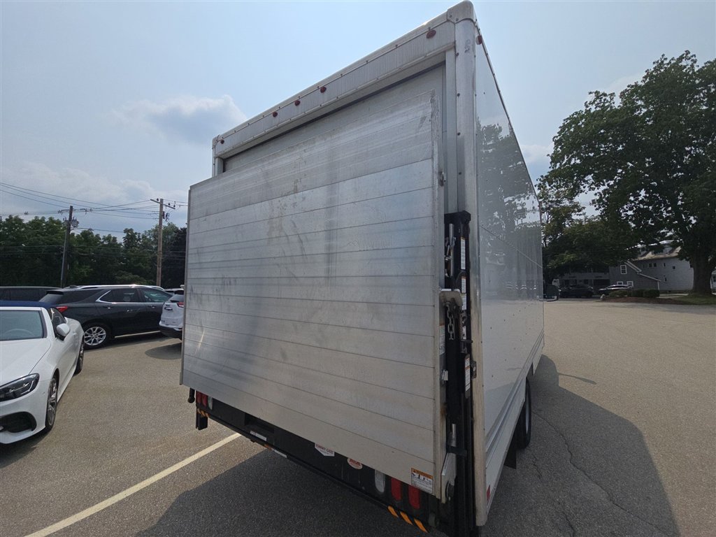 Used 2018 Chevrolet Express 3500 w/ Driver Convenience Package image 22