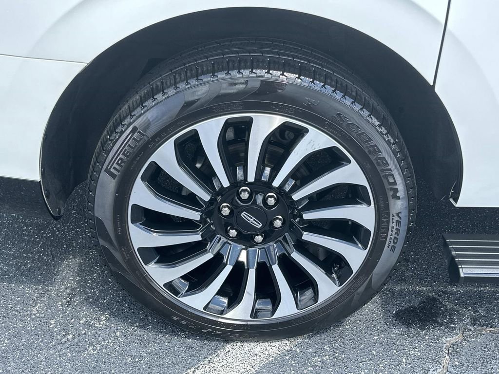 Certified 2024 Lincoln Navigator L Black Label image 18