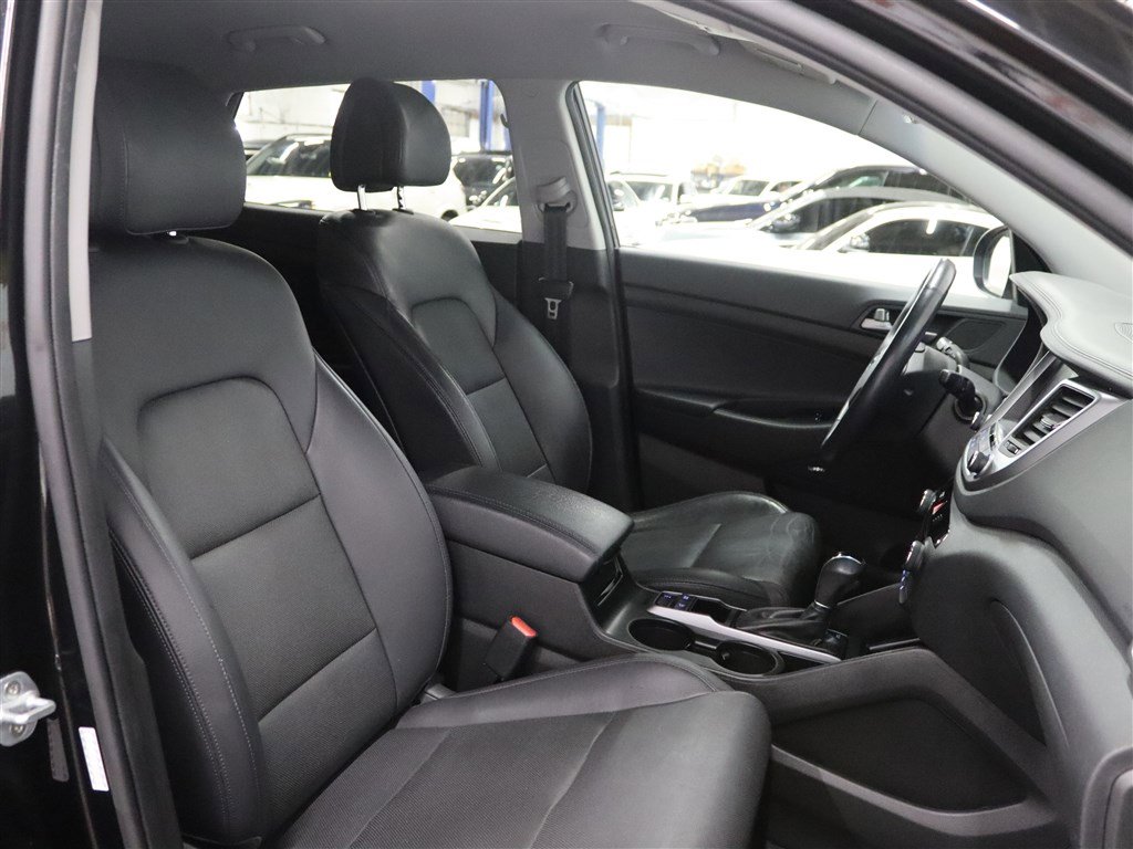 Used 2018 Hyundai Tucson Limited AWD/4WD image 29