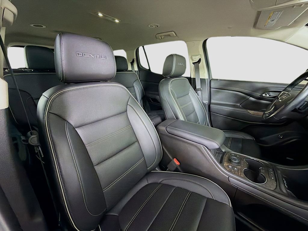 Used 2022 GMC Acadia Denali w/ Denali Technology Package image 32