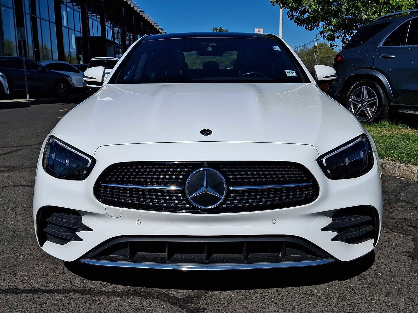 Certified 2022 Mercedes-Benz E 350 4MATIC Sedan image 2