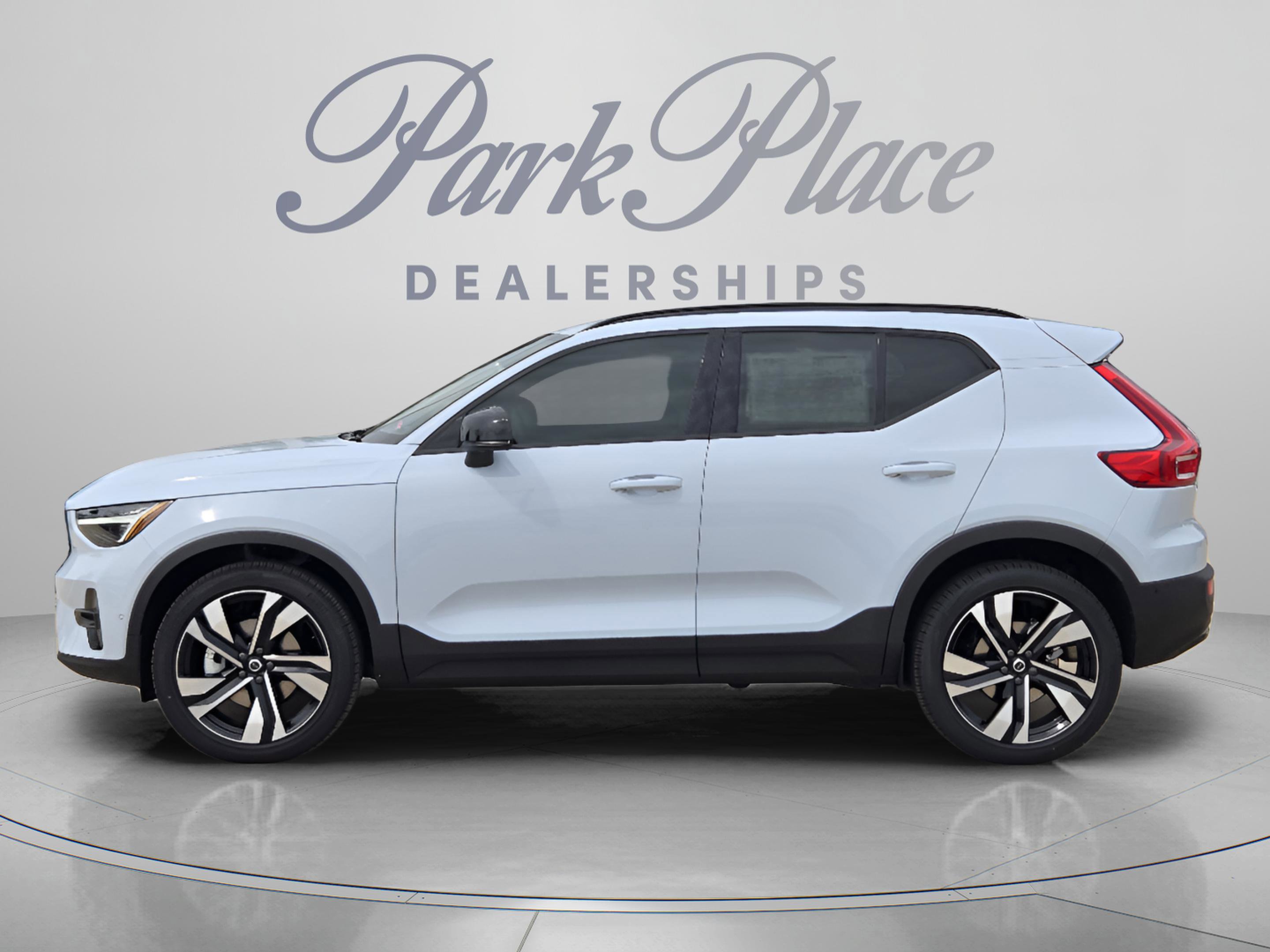 New 2026 Volvo XC40 B5 Ultra w/ Protection Package Premier AWD/4WD video 2