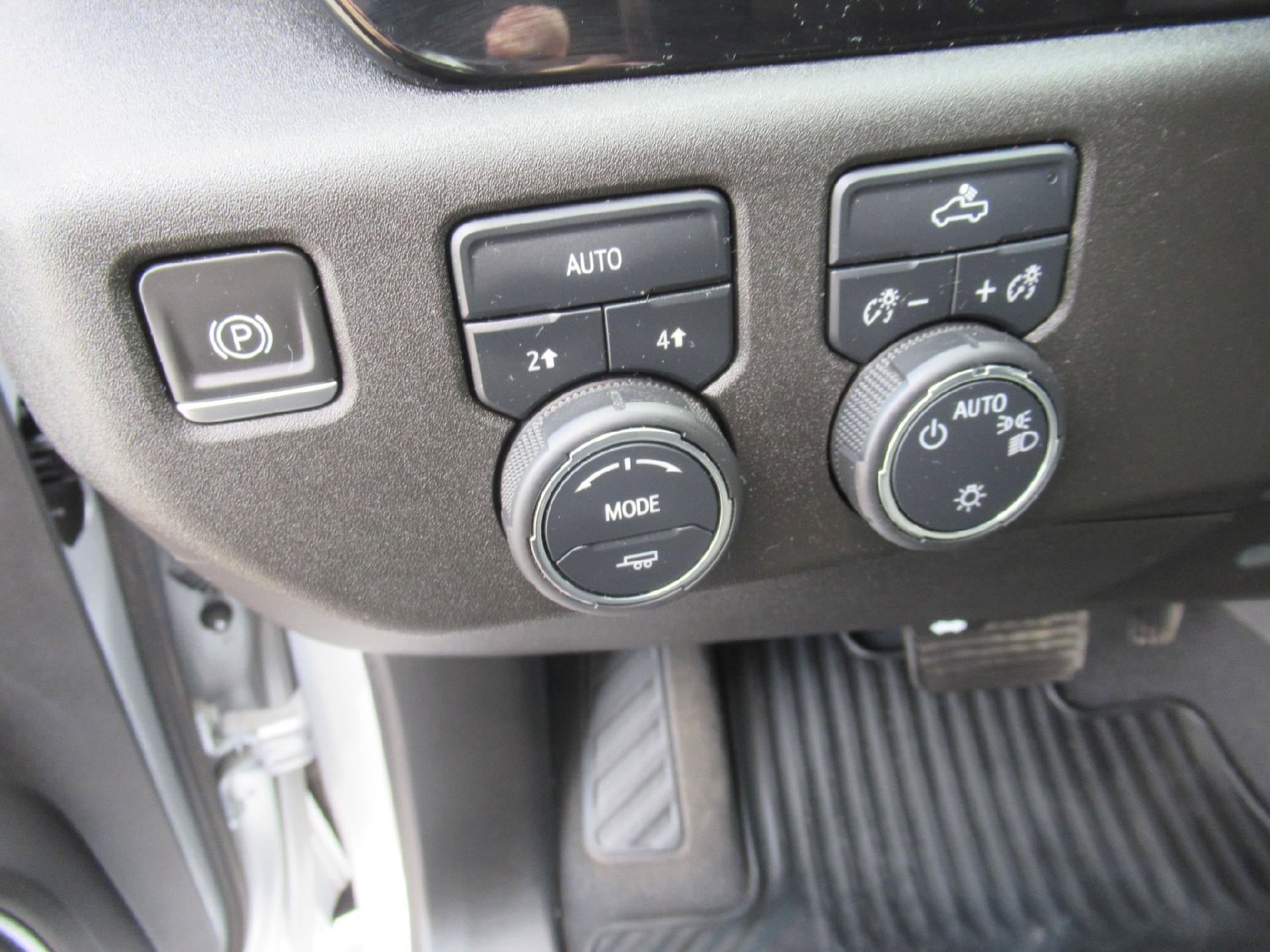 Certified 2022 Chevrolet Silverado 1500 LT image 10