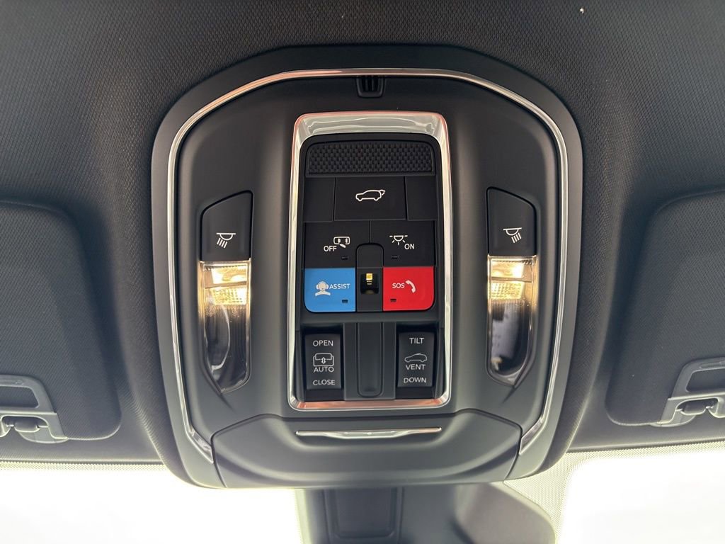 New 2025 Jeep Grand Cherokee Laredo X w/ Luxury Tech Group I image 26