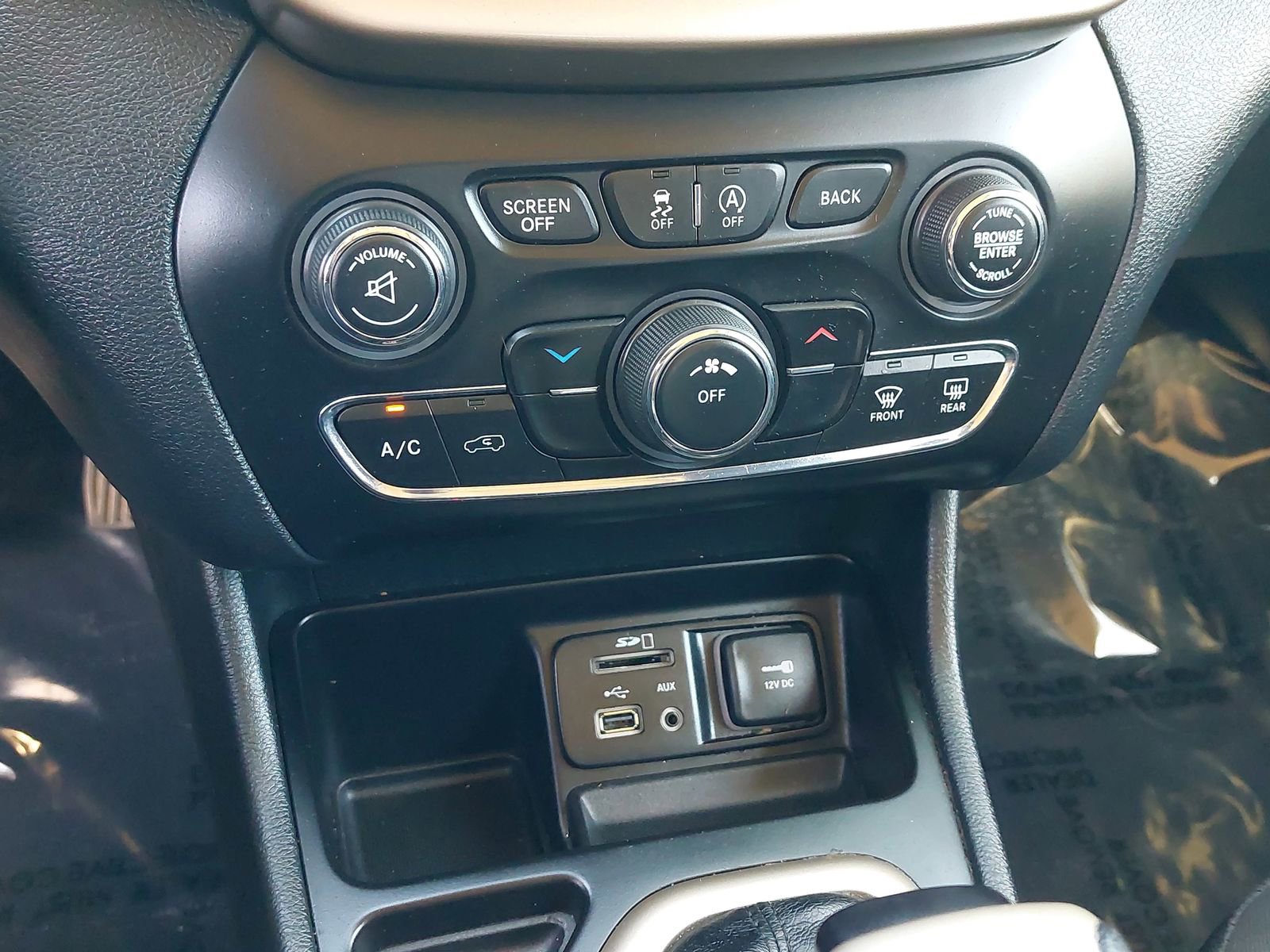 Used 2016 Jeep Cherokee 75th Anniversary image 24