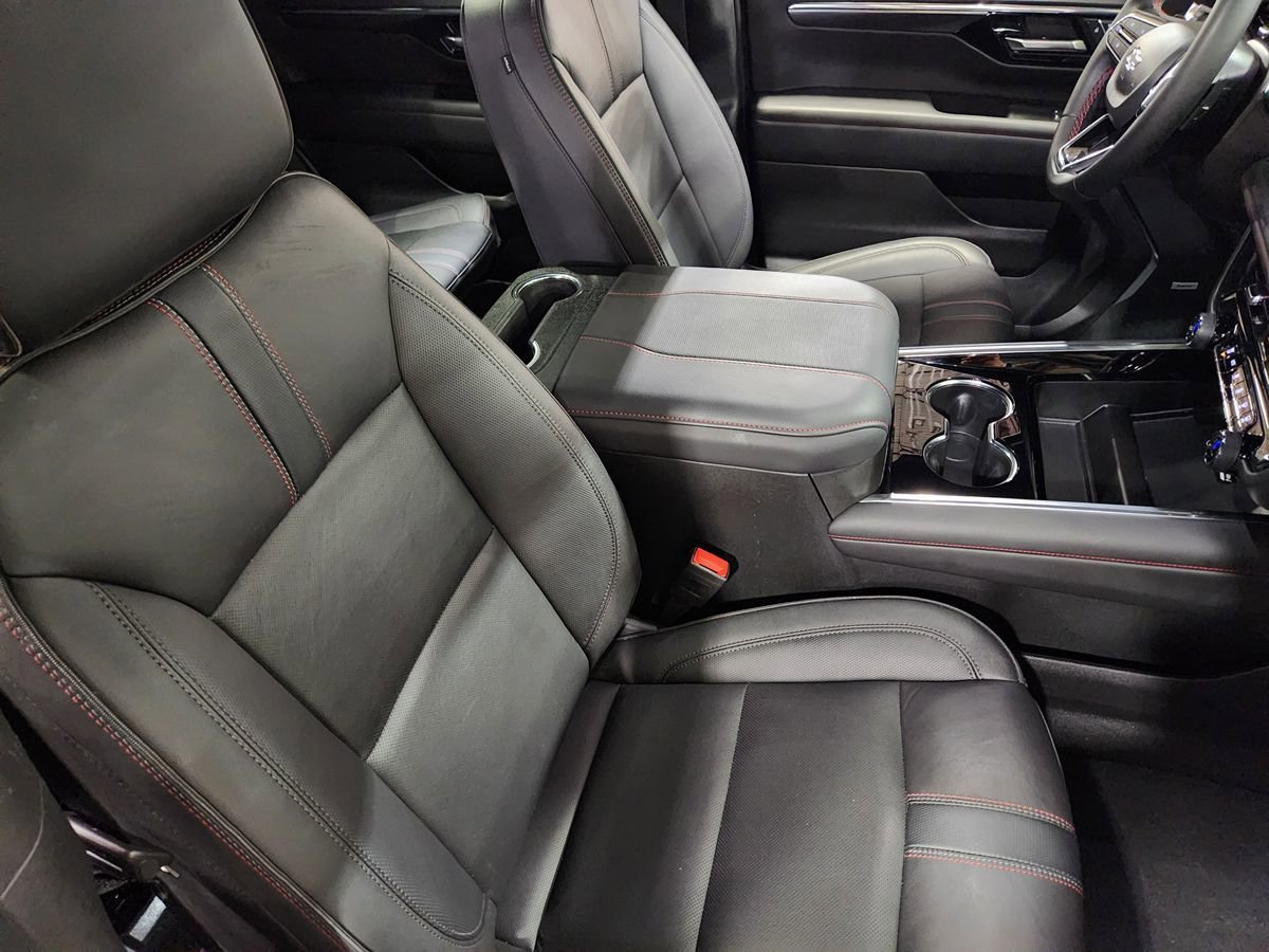 Used 2025 Chevrolet Tahoe RST w/ Comfort Package AWD/4WD image 29