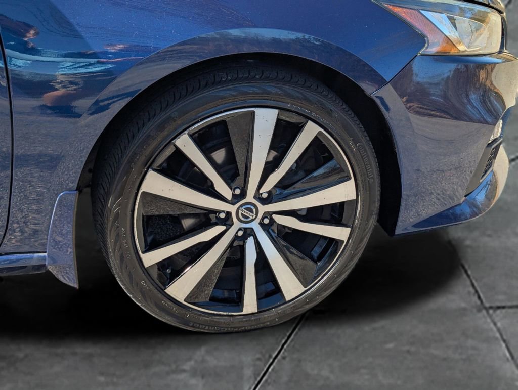 Used 2020 Nissan Altima 2.5 SR FWD image 11