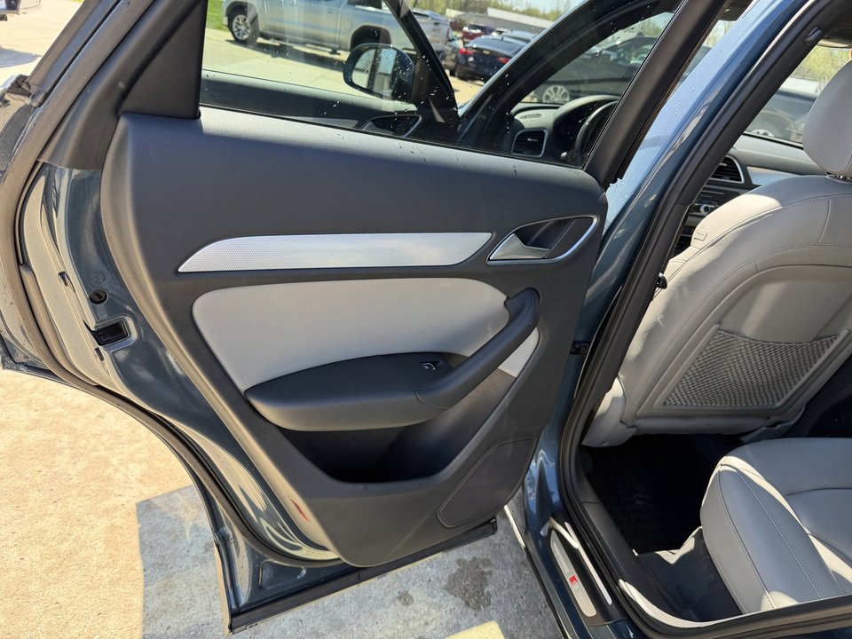 Used 2018 Audi Q3 2.0T Premium w/ Convenience Package image 14
