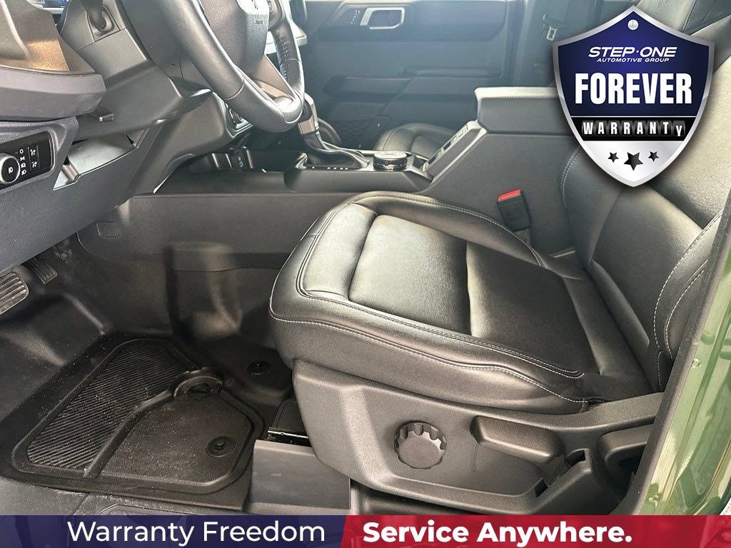 Used 2025 Ford Bronco Badlands AWD/4WD image 14