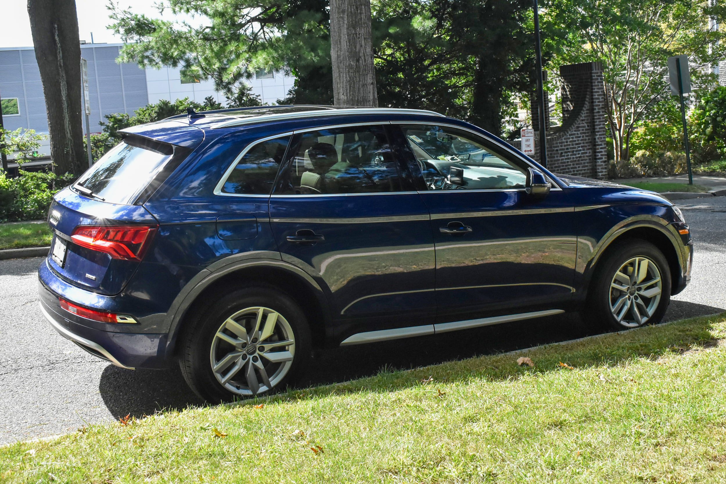 Used 2020 Audi Q5 2.0T Premium w/ Convenience Package AWD/4WD image 8