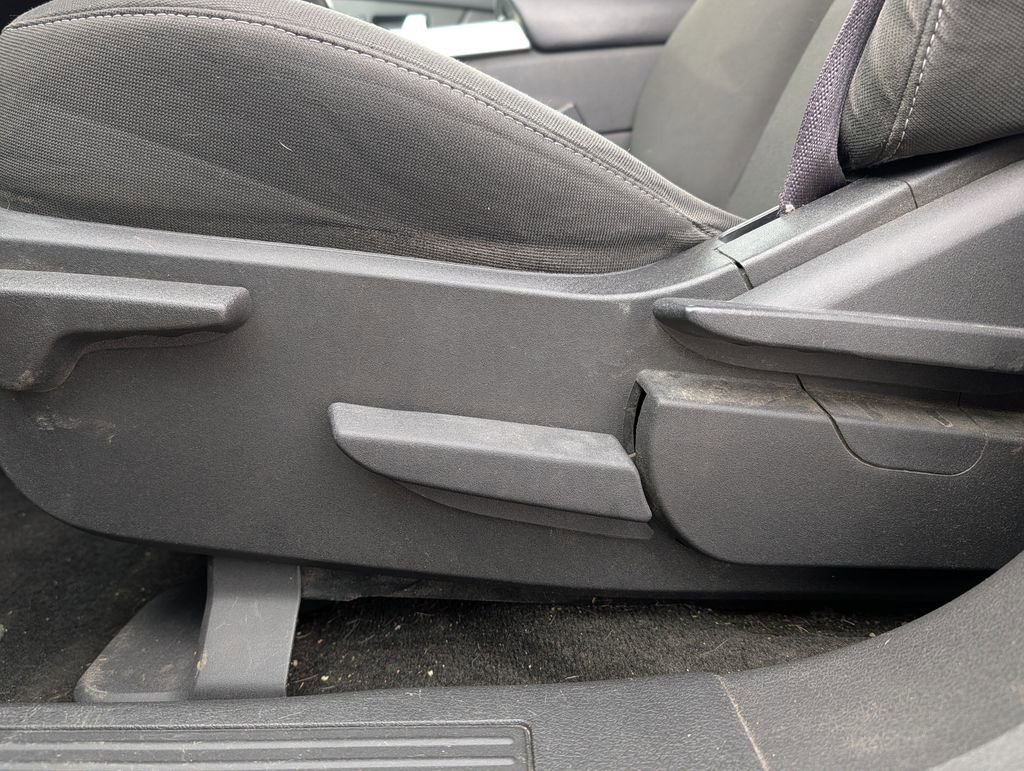 Used 2013 Ford Edge SE image 20