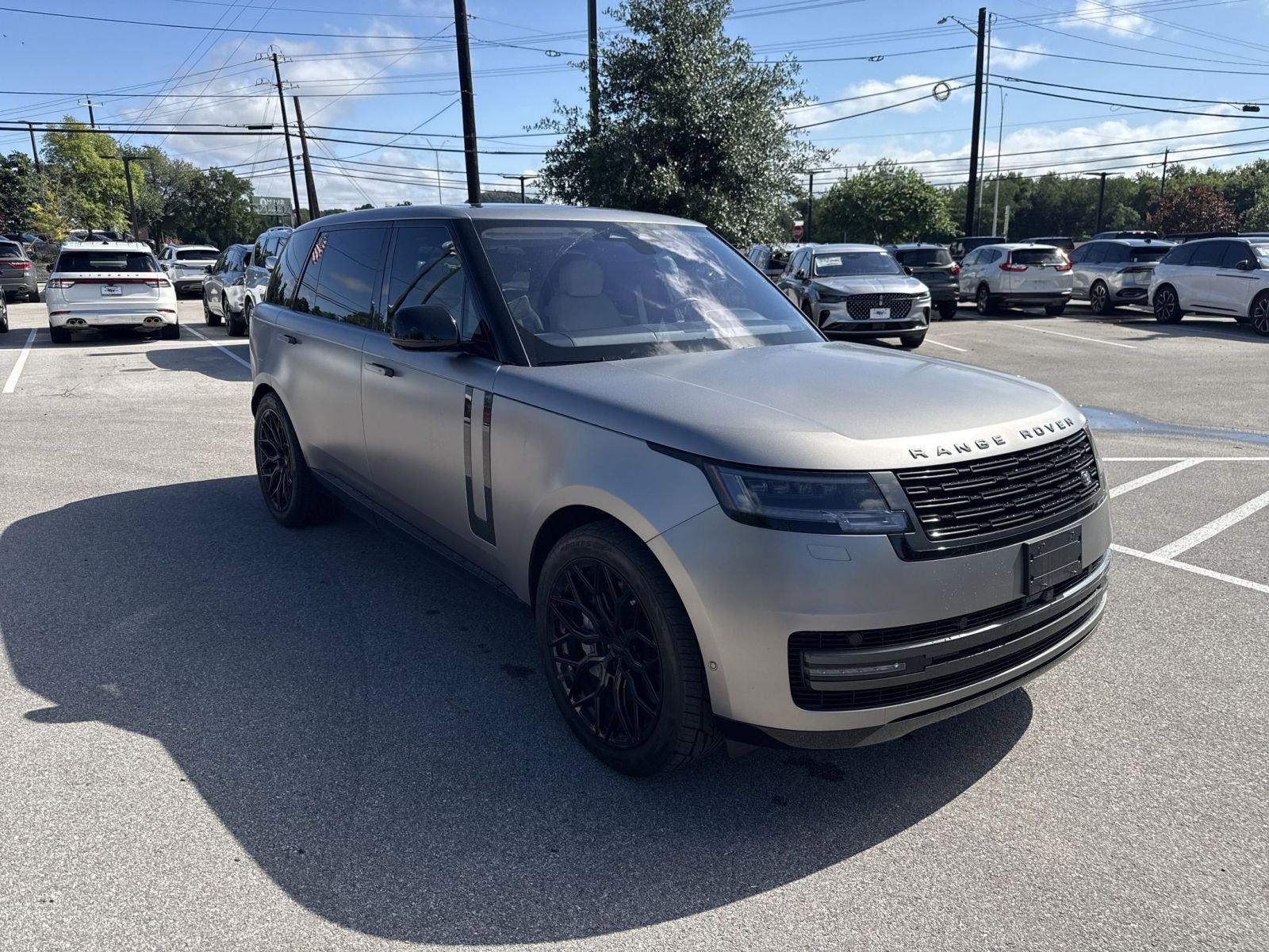 Used 2023 Land Rover Range Rover Long Wheelbase SE AWD/4WD image 7