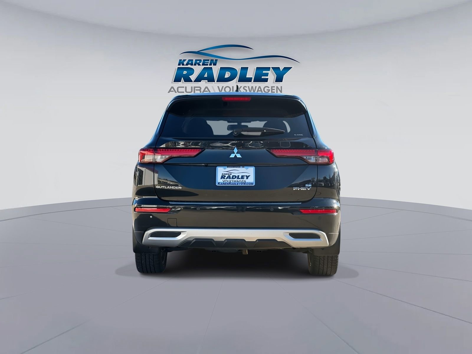 Used 2023 Mitsubishi Outlander SE image 3