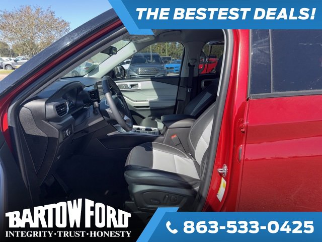 Used 2024 Ford Explorer XLT w/ Equipment Group 202A image 9