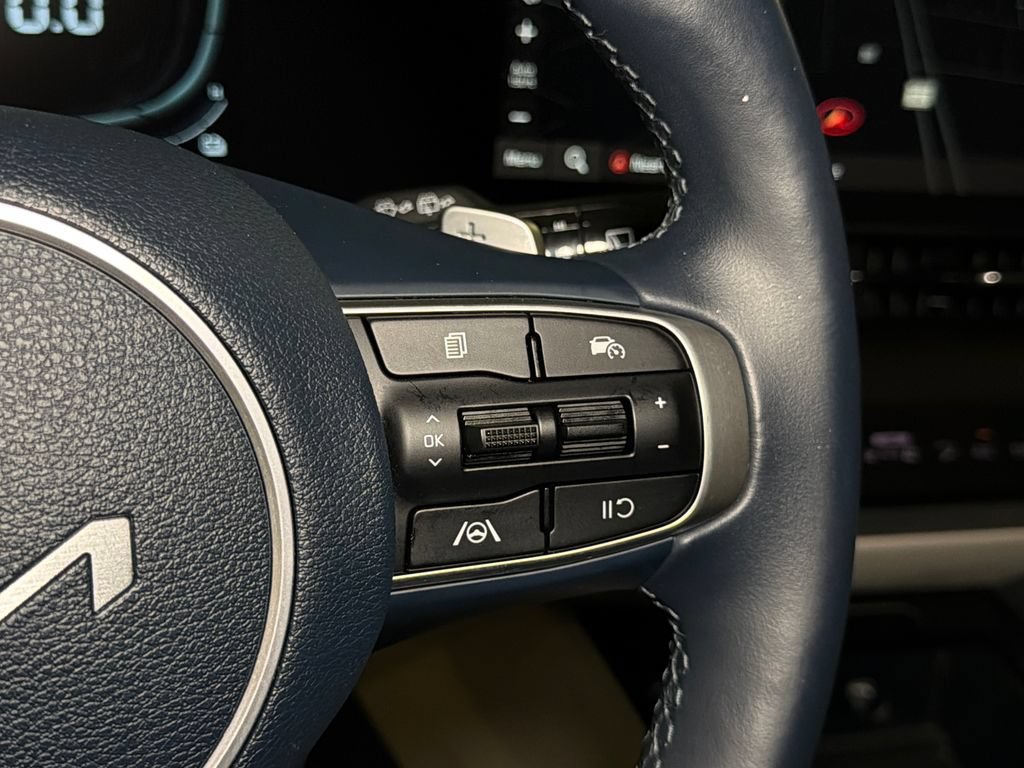 Certified 2023 Kia Sportage EX AWD/4WD image 25