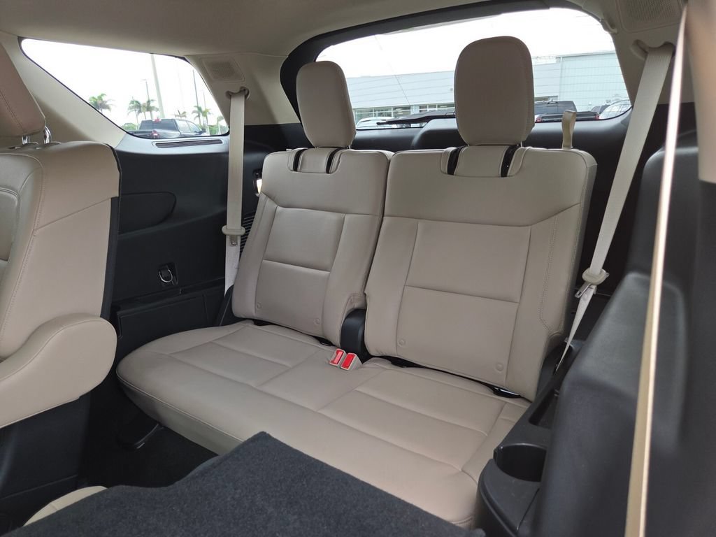 Used 2021 Ford Explorer Limited w/ Equipment Group 301A RWD image 23