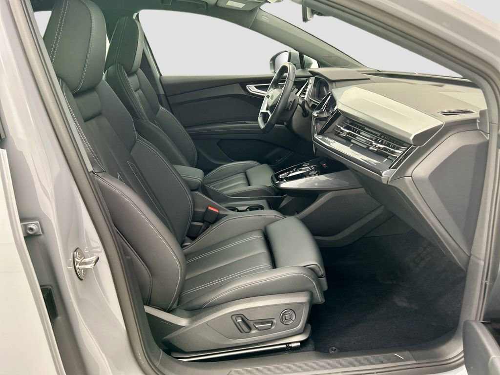 Used 2024 Audi Q4 e-tron Premium AWD/4WD image 18