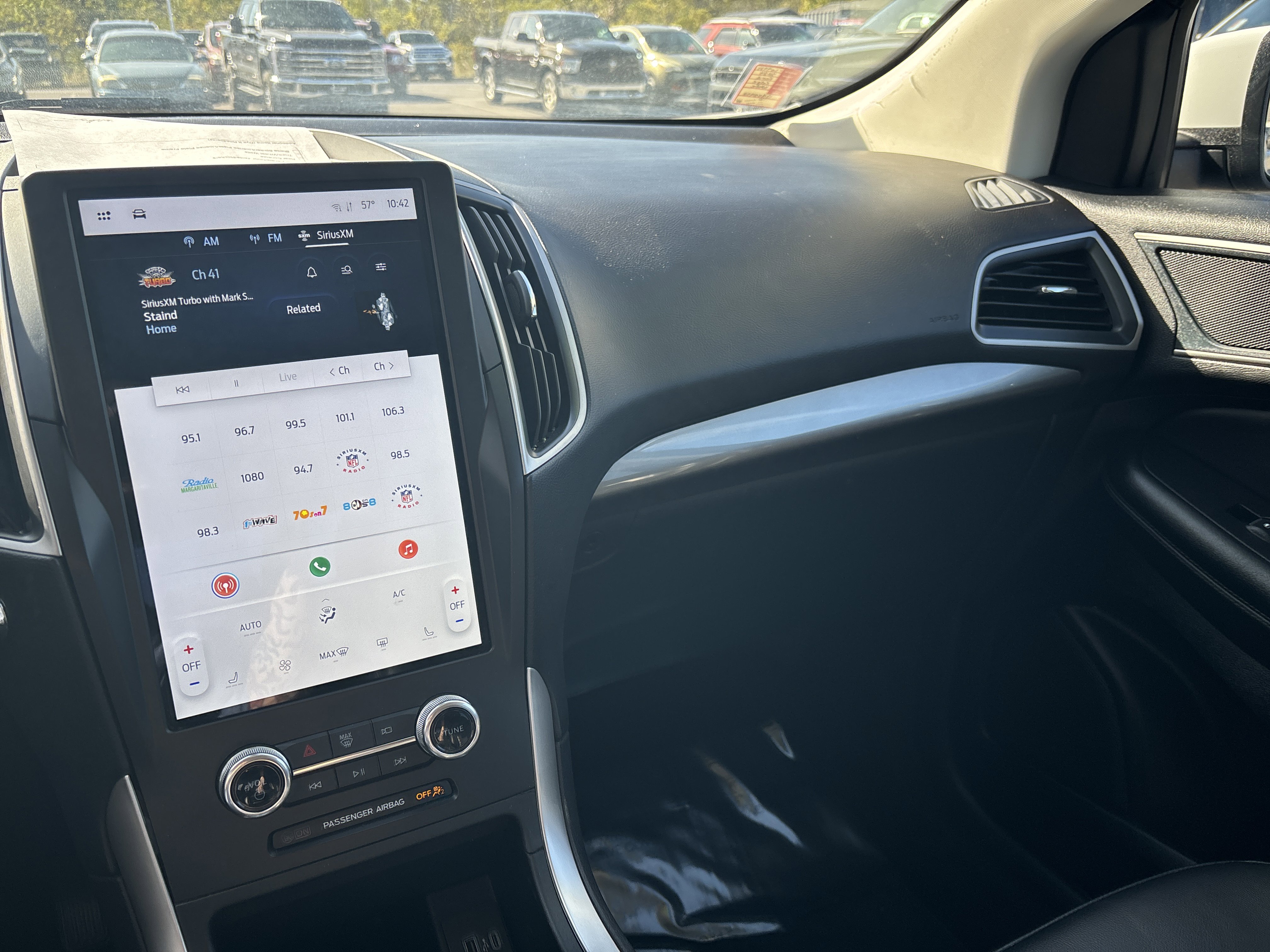 Used 2024 Ford Edge SEL image 23