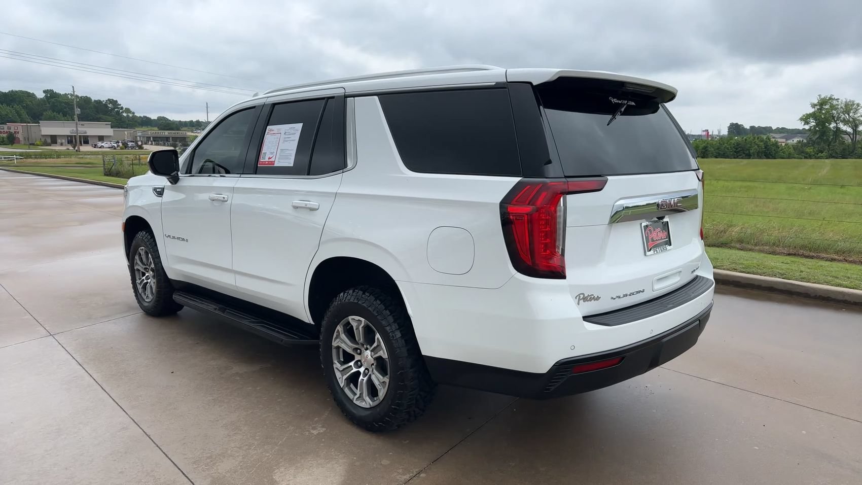 Used 2021 GMC Yukon SLE AWD/4WD image 5