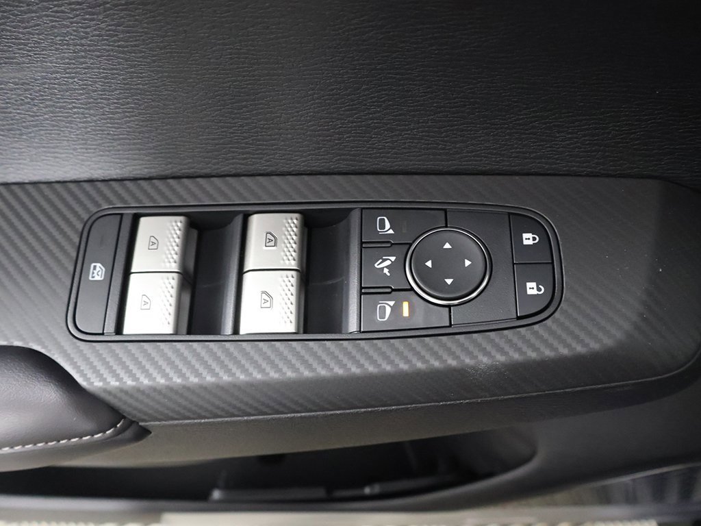 New 2025 Mitsubishi Outlander SE image 41