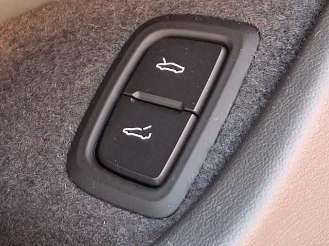 Used 2023 Chevrolet Corvette Stingray Preferred Cpe w/ 2LT RWD image 17