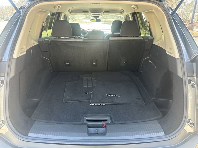 Used 2023 Nissan Rogue SV image 25