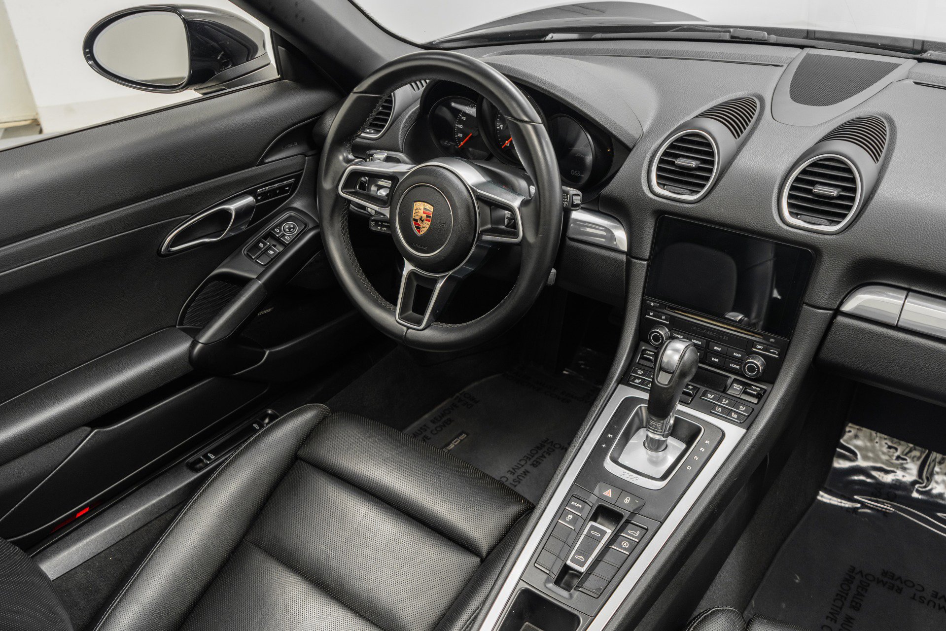 Used 2017 Porsche 718 Boxster RWD image 27