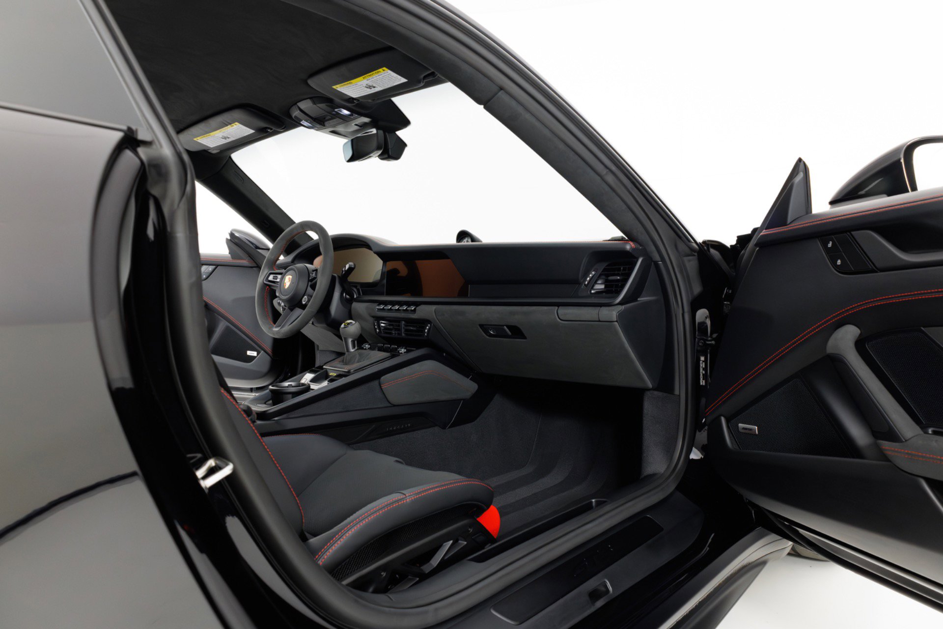 Used 2025 Porsche 911 GT3 RWD image 36