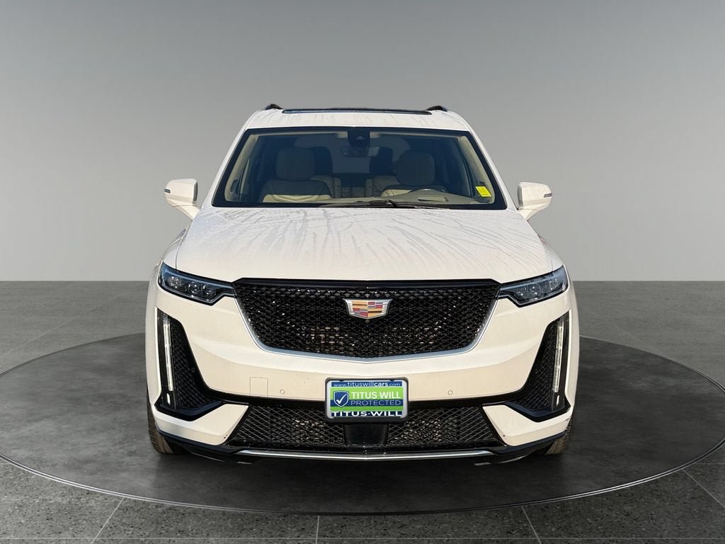 Used 2022 Cadillac XT6 Sport w/ Platinum Package AWD/4WD image 2