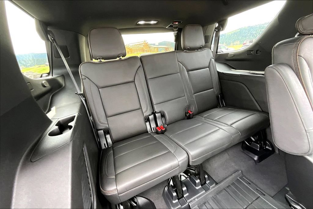 Used 2024 Chevrolet Tahoe High Country AWD/4WD image 28