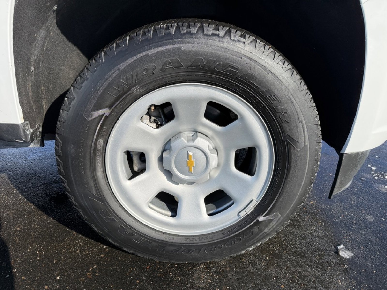 Used 2022 Chevrolet Colorado W/T image 35