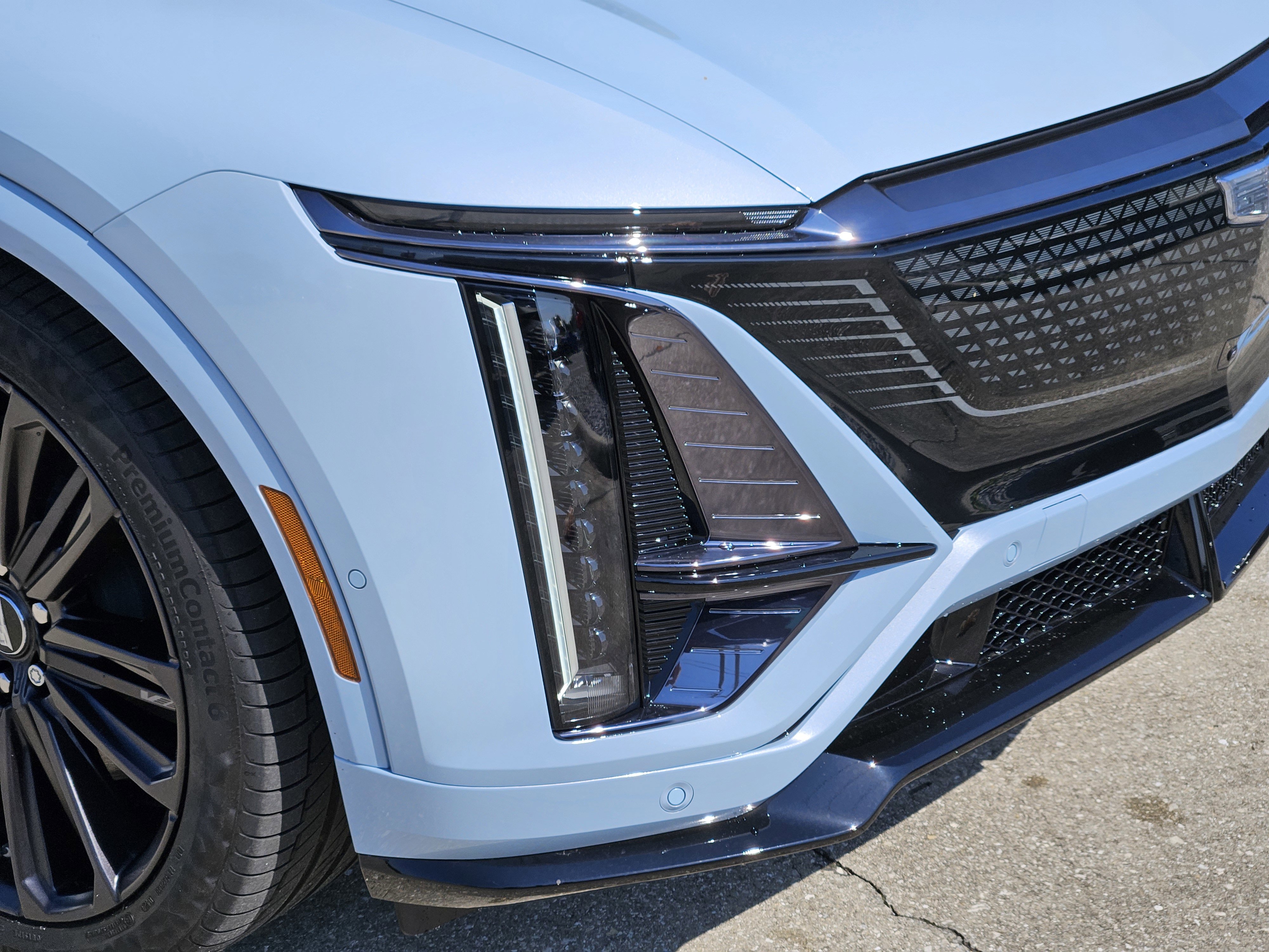 New 2026 Cadillac Lyriq V image 9